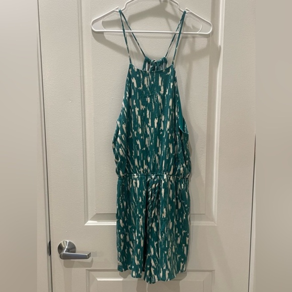 NEW…Gilli Scarlett Halter Neck Romper Stitch Fix